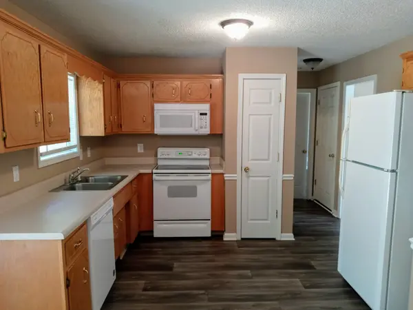2575 Elkmont Dr, Clarksville, TN 37040