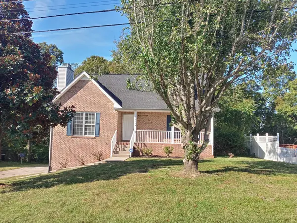 2575 Elkmont Dr, Clarksville, TN 37040