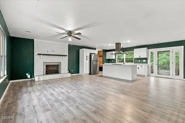 144 W Hwy 25 70, Dandridge, TN 37725