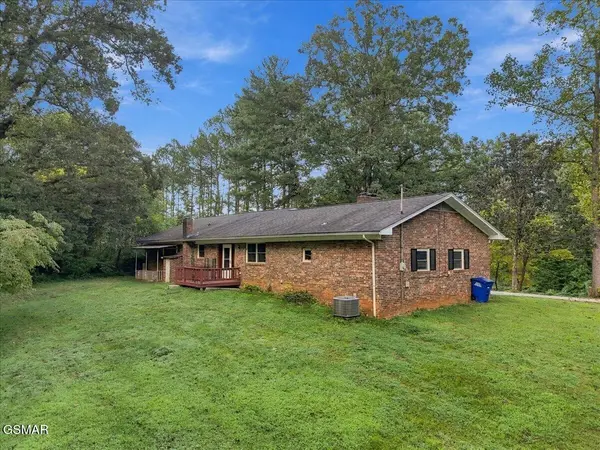 144 W Hwy 25 70, Dandridge, TN 37725
