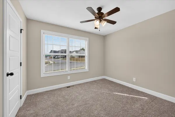 1280 Cardinal Creek Dr, Clarksville, TN 37040