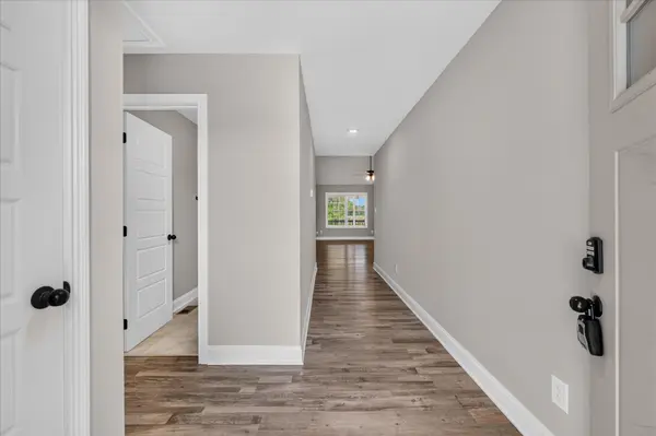 1280 Cardinal Creek Dr, Clarksville, TN 37040