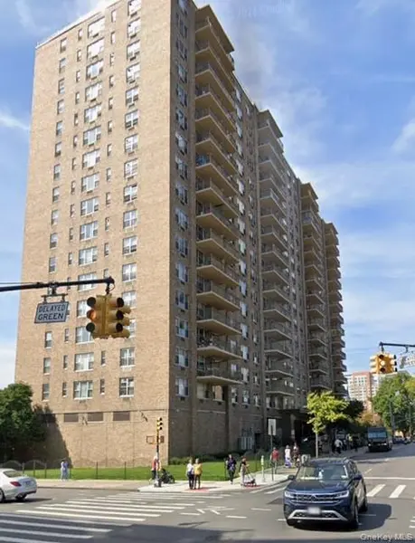 4140 Union ST #18J, Flushing, NY 11355