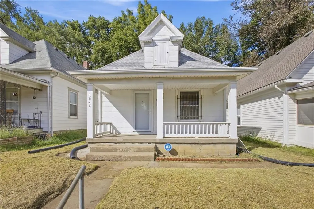 3848 E 9th TER, Kansas City, MO 64127