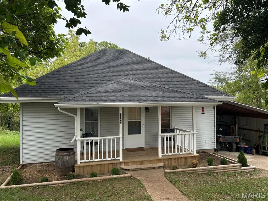 205 E Kansas City AVE, Bland, MO 65014