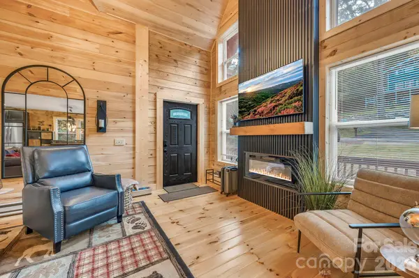 133 Greenbriar RD, Beech Mountain, NC 28604