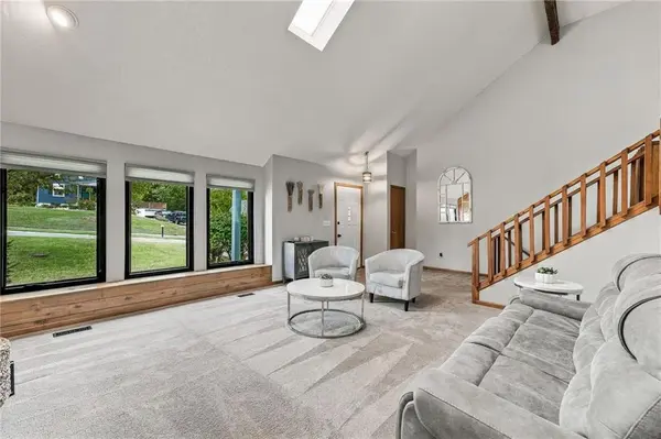 9223 W 49th TER, Merriam, KS 66203