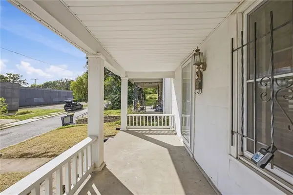 3848 E 9th TER, Kansas City, MO 64127