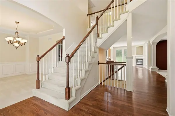 5601 NE Misty Meadow PL, Lee's Summit, MO 64064