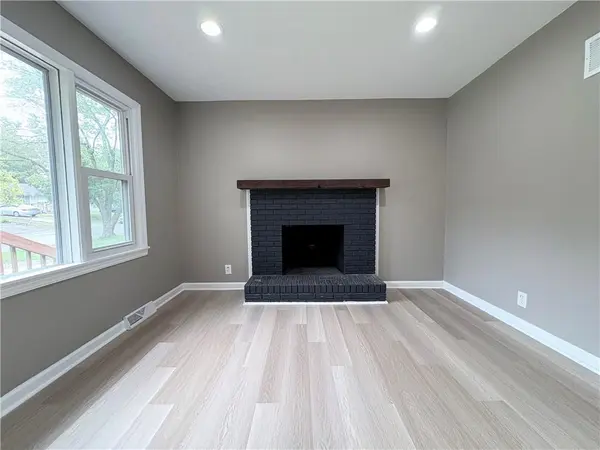 6110 E 148TH TER, Grandview, MO 64030