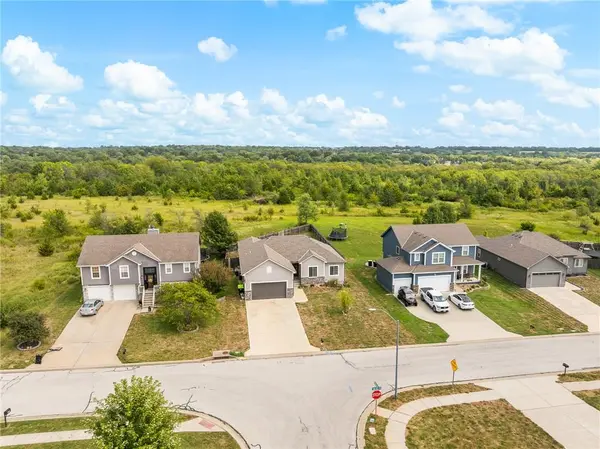 1201 Mesa DR, Belton, MO 64012