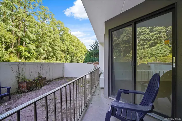 300 High Point DR #314, Hartsdale, NY 10530