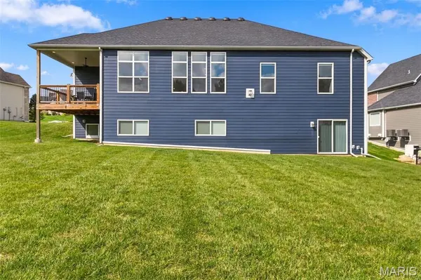 210 Westleigh CT, Wentzville, MO 63385