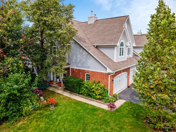 1024 N Earls CT, Palatine, IL 60067