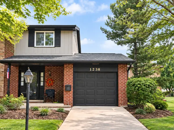 1238 Croydon CT, Wheaton, IL 60189