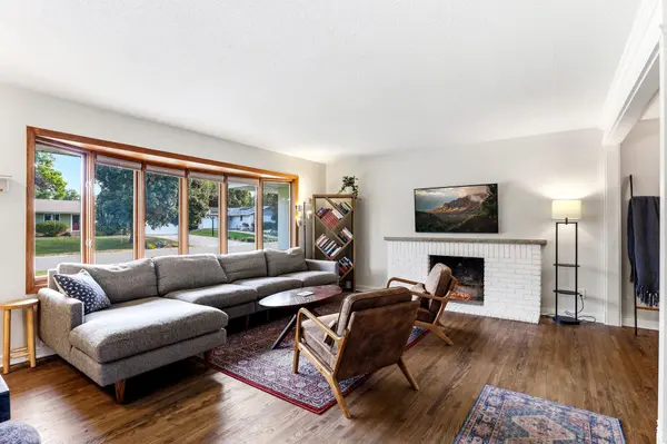 1974 Summer ST, Falcon Heights, MN 55113