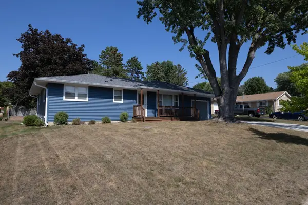 954 Linda AVE, Red Wing, MN 55066