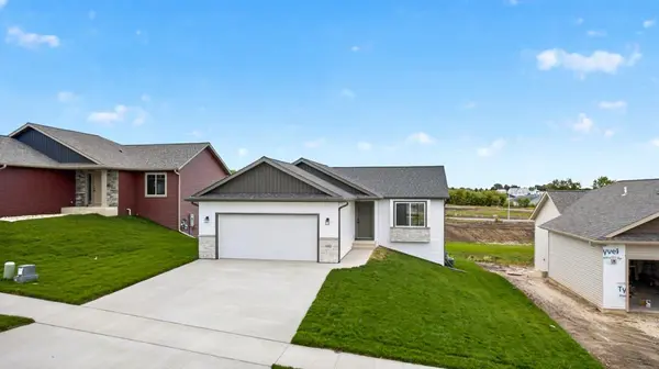 6152 Cody LN NW, Rochester, MN 55901