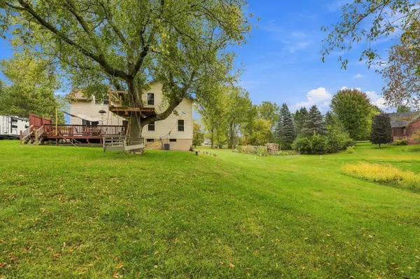 858 Bradley DR, Hudson, WI 54016