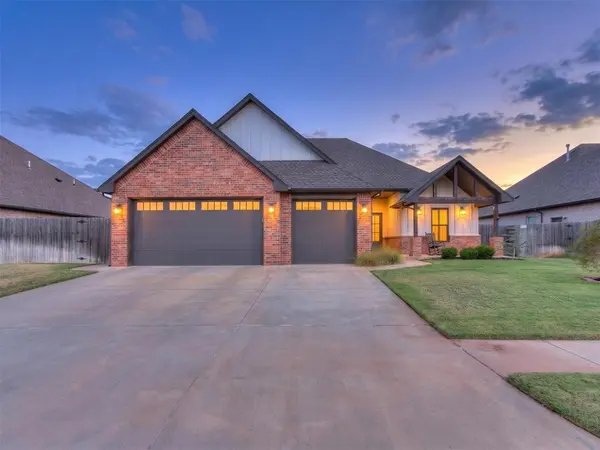 5704 Tiger Stone DR, Mustang, OK 73064