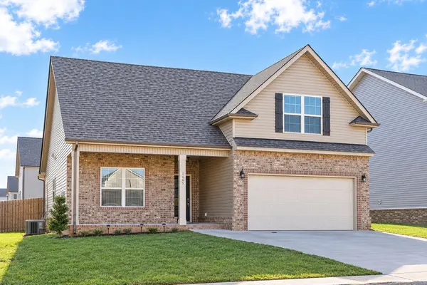 1445 Kingbird Dr, Clarksville, TN 37040