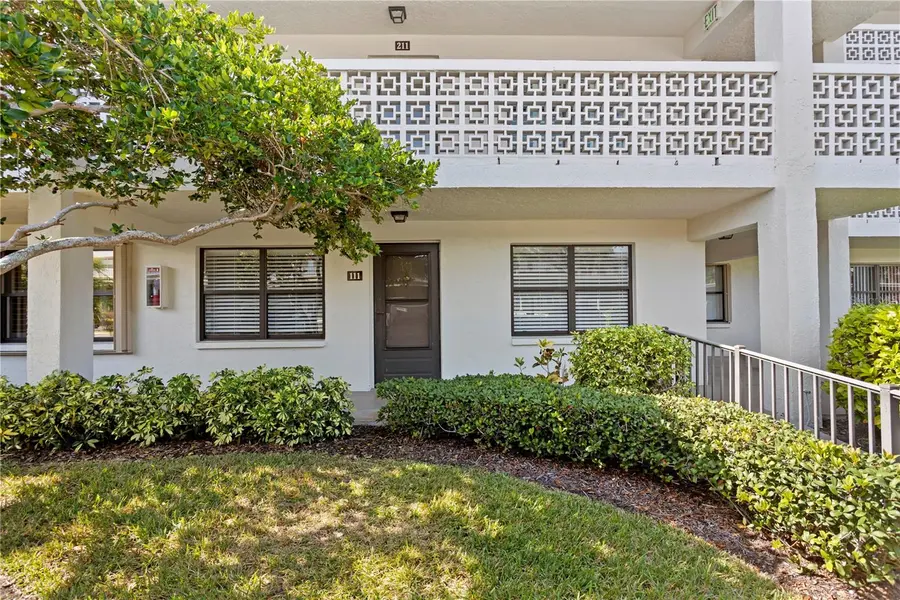 4910 BAY ST NE #111, St Petersburg, FL 33703