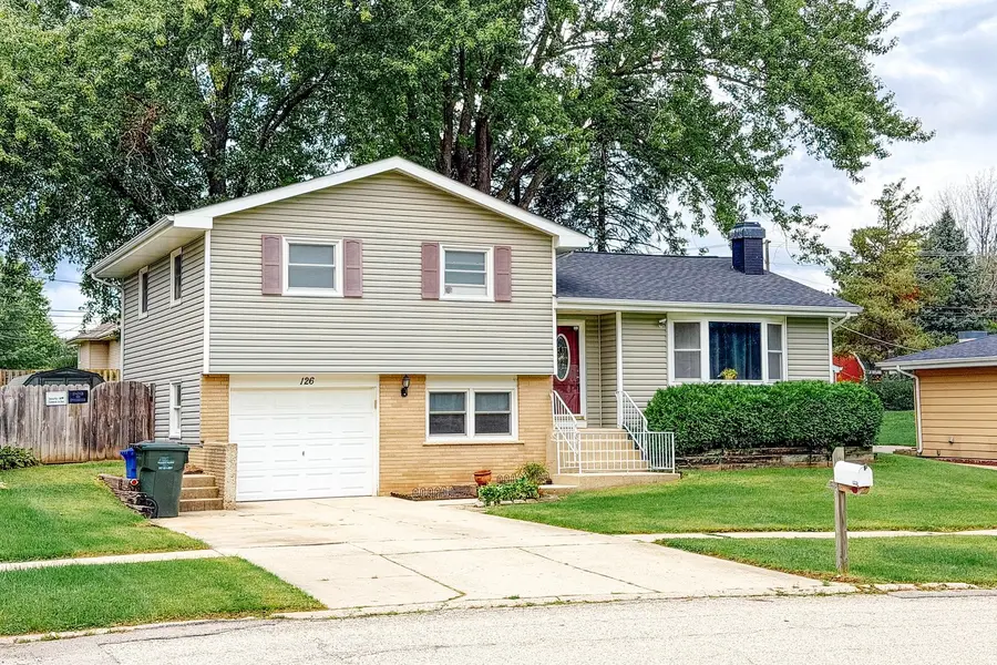 126 Bunkerhill AVE, South Elgin, IL 60177