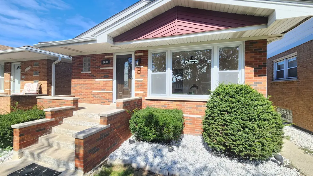 7034 W 63rd PL, Chicago, IL 60638