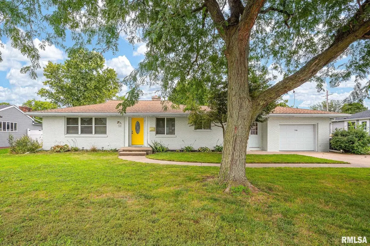 705 S 1ST AVE, Morton, IL 61550