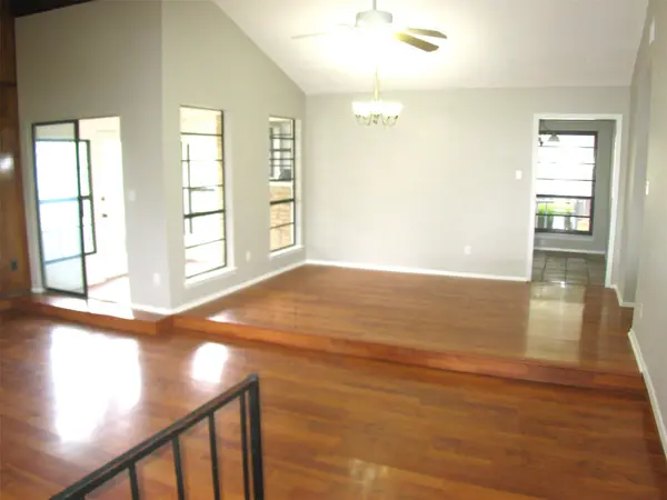 504 Greenway DR, Pflugerville, TX 78660