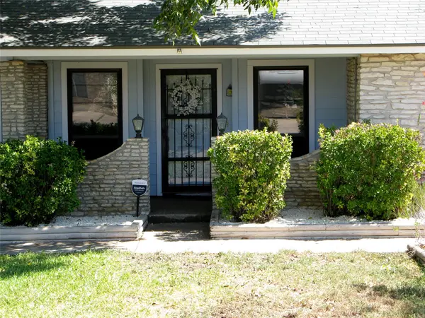 504 Greenway DR, Pflugerville, TX 78660