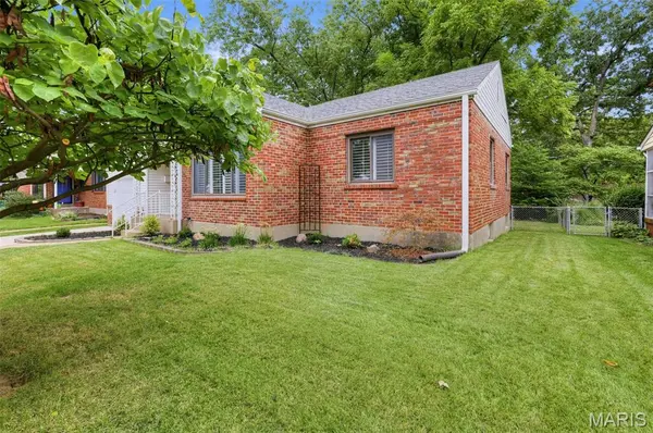 1200 Selma AVE, Webster Groves, MO 63119