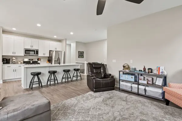 3090 Mary Leigh DR, Bettendorf, IA 52722