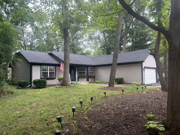 4 Dartmouth CT, Streamwood, IL 60107
