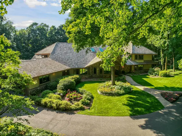 1420 Tamarack DR, Medina, MN 55356