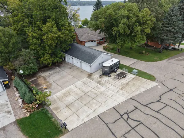 5134 E Eagle Lake RD, Willmar, MN 56201