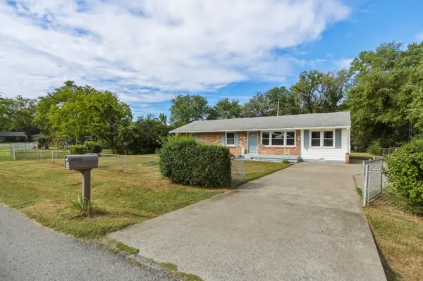 203 Rebecca Ln, Clarksville, TN 37042