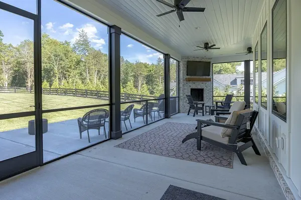 2207 Carpenter Bridge Rd, Columbia, TN 38401