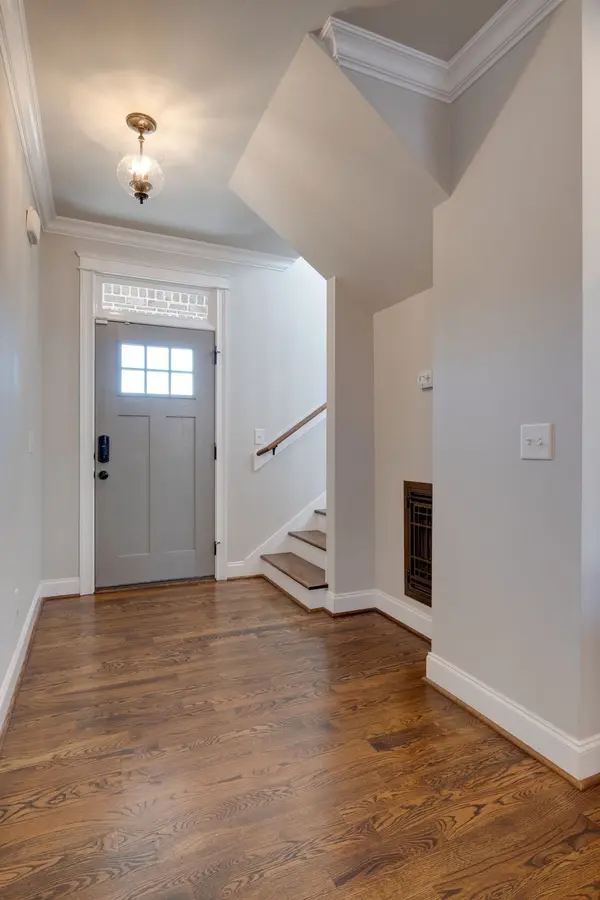 2738 Lakeland Dr, Nashville, TN 37214