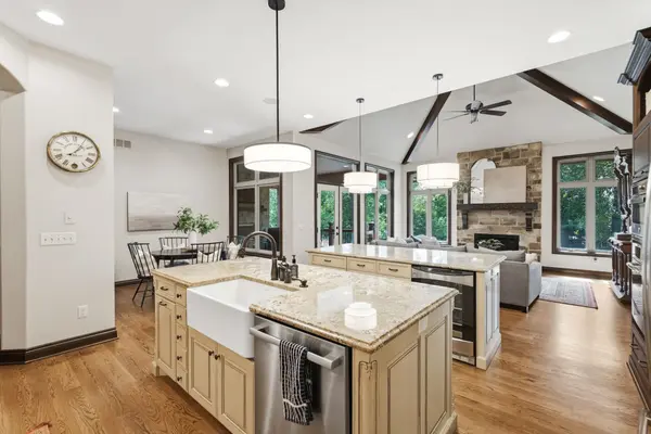 8219 W Meadow Park, Wichita, KS 67205