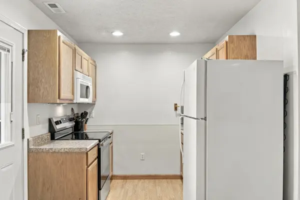 423 Eagle DR, Reeds Spring, MO 65737