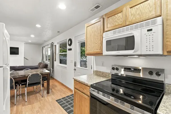 423 Eagle Drive, Reeds Spring, MO 65737