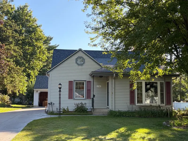 1784 Dunlap ST N, Roseville, MN 55113