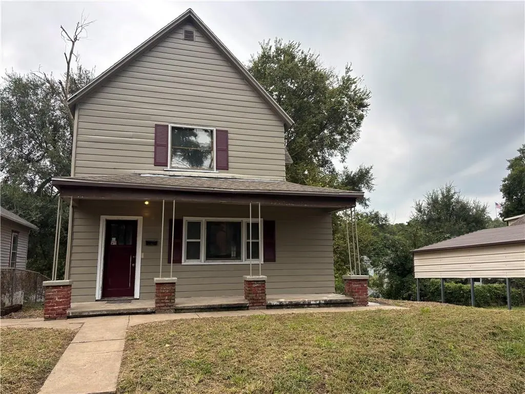 518 E Missouri AVE, St Joseph, MO 64504