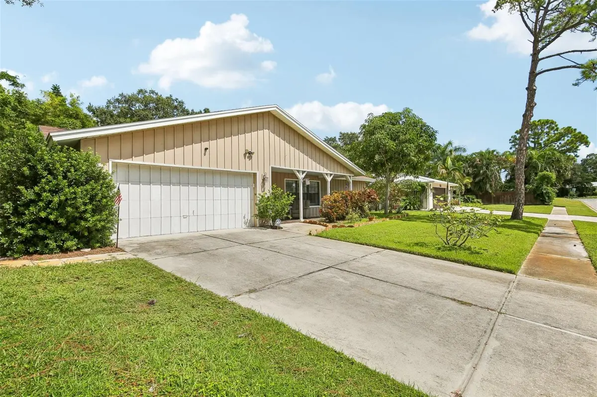 14367 87TH AVE, Seminole, FL 33776