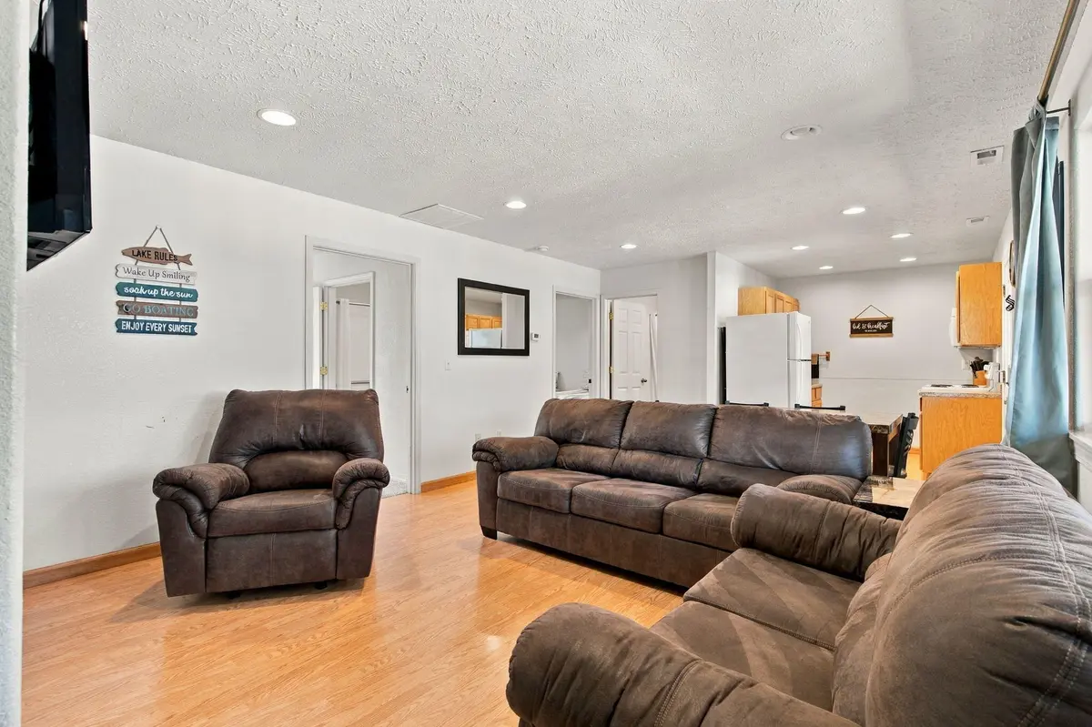 425 Eagle Drive, Reeds Spring, MO 65737