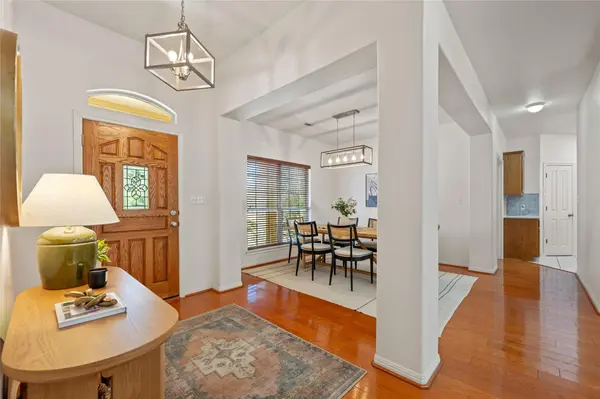 1211 Quail Ridge DR, Dripping Springs, TX 78620