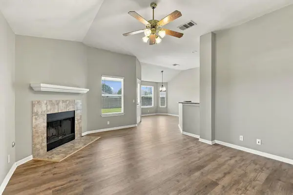 100 Lightfoot CT, Hutto, TX 78634