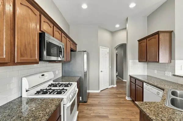 100 Lightfoot CT, Hutto, TX 78634