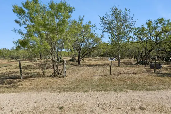 200 Armstrong RD, Lockhart, TX 78644